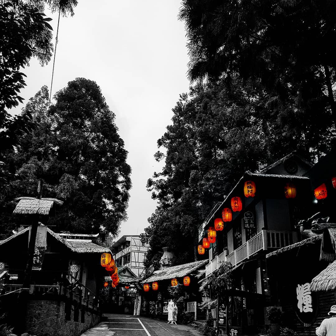 làng yêu quái