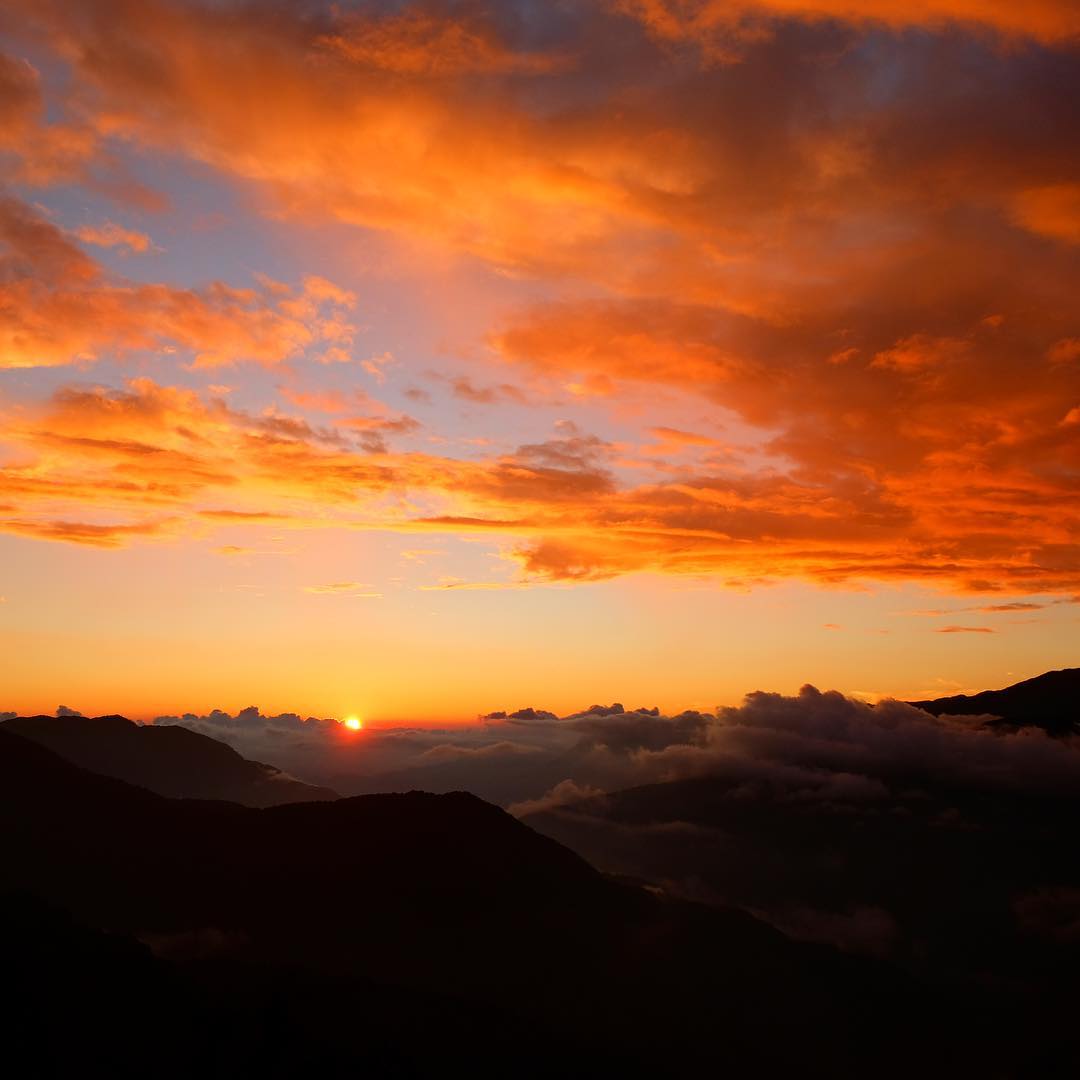 Hoàng hôn trên đỉnh Hehuan