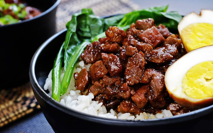 Cơm thịt lợn kho