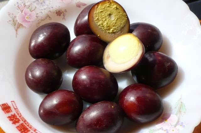 Trứng sắt