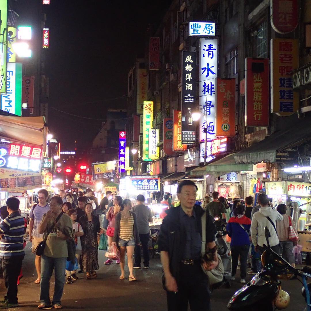 Chợ đêm Ngõ Rắn