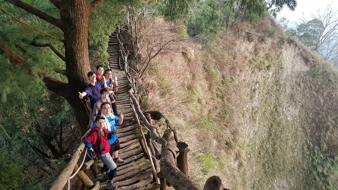 Leo núi  trải nghiệm