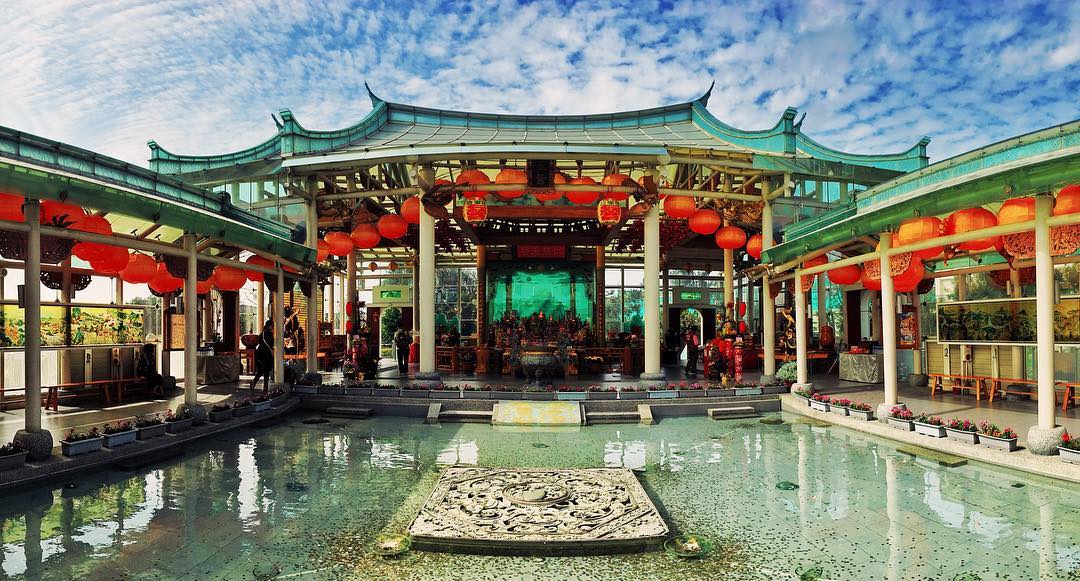 Lukang Glass Temple