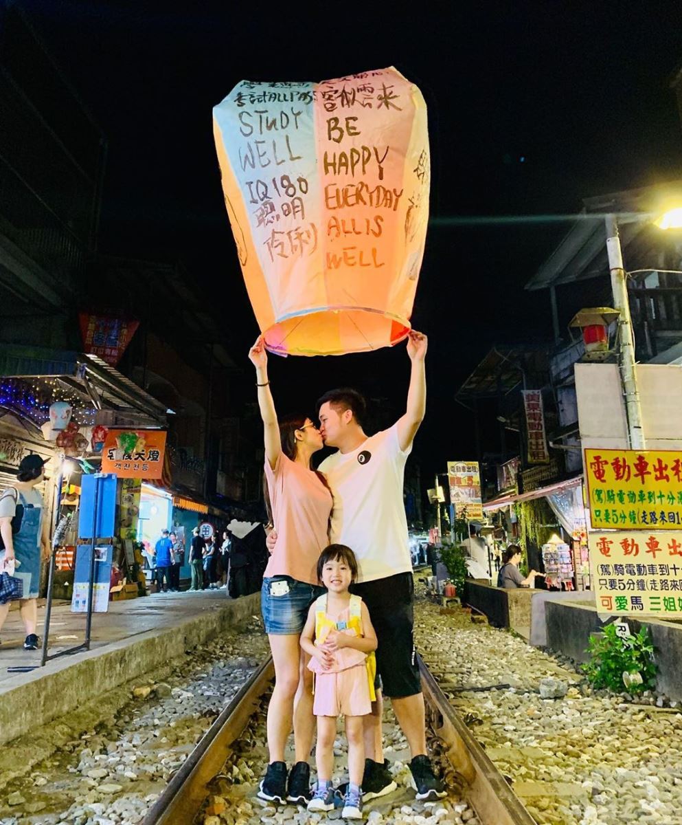 Thả đèn trời