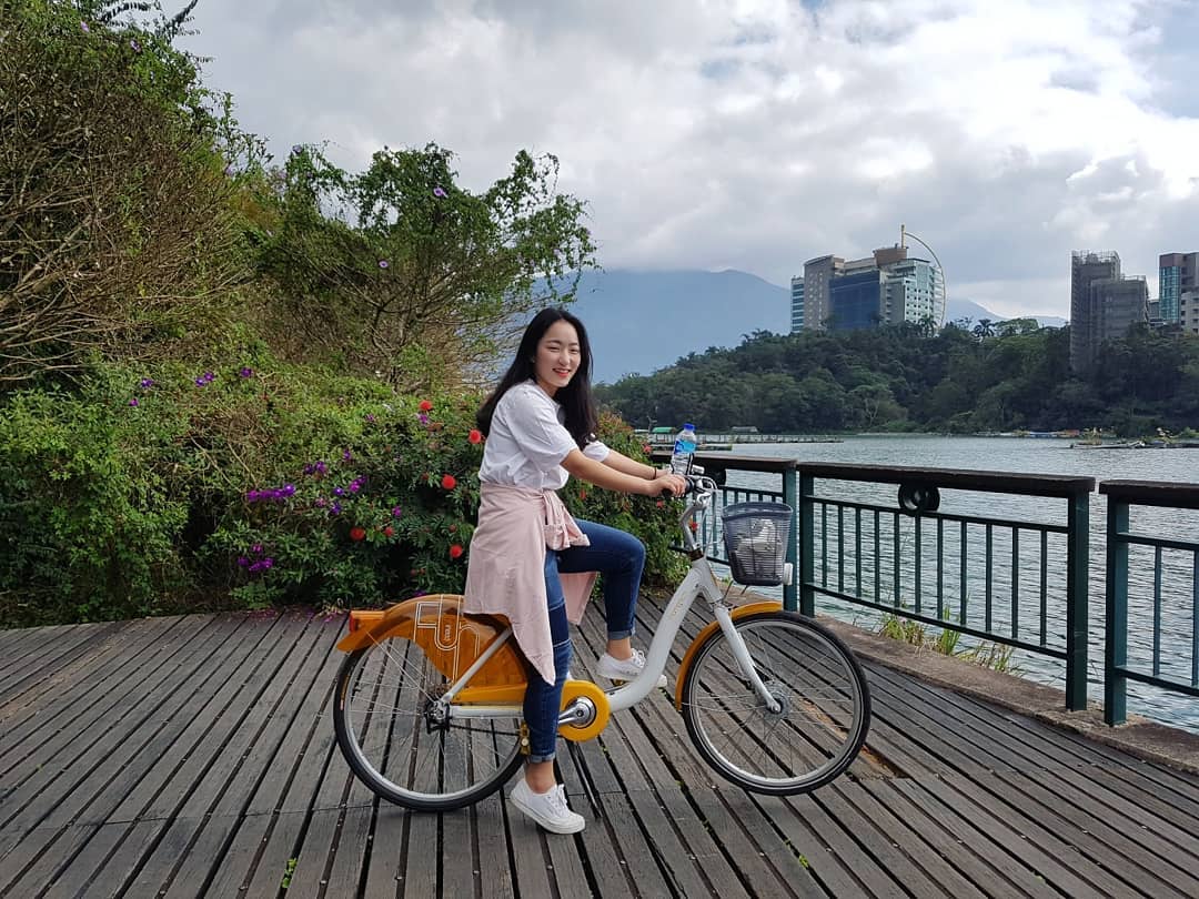 Hồ Nhật Nguyệt